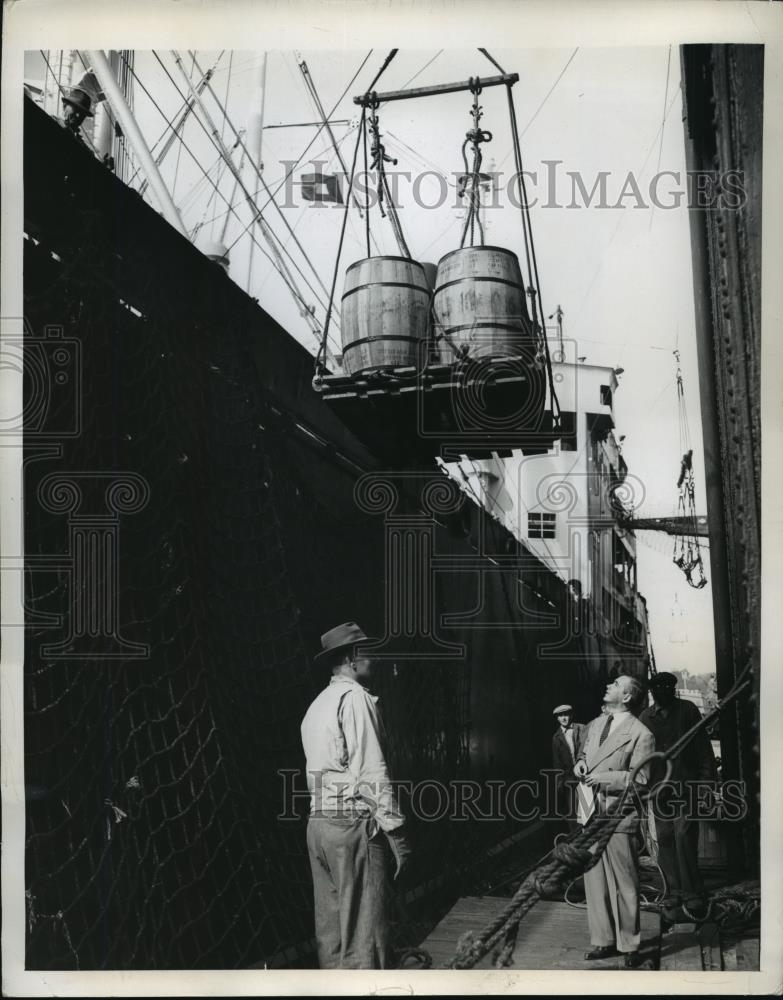 1949 Press Photo New York Unicef Sends 154,000 LBS of Dried Milk to Ecuador NYC - Historic Images