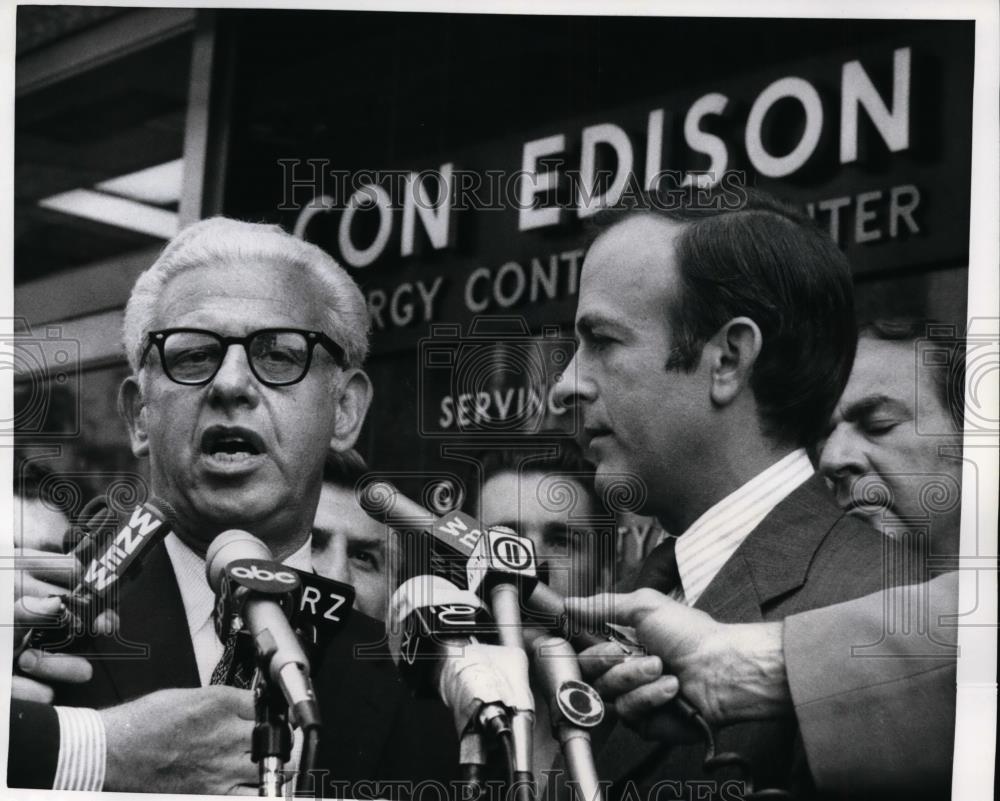 1970 Press Photo New York Arthur Goldberg, Richard Ottinger Press Conference NYC - Historic Images