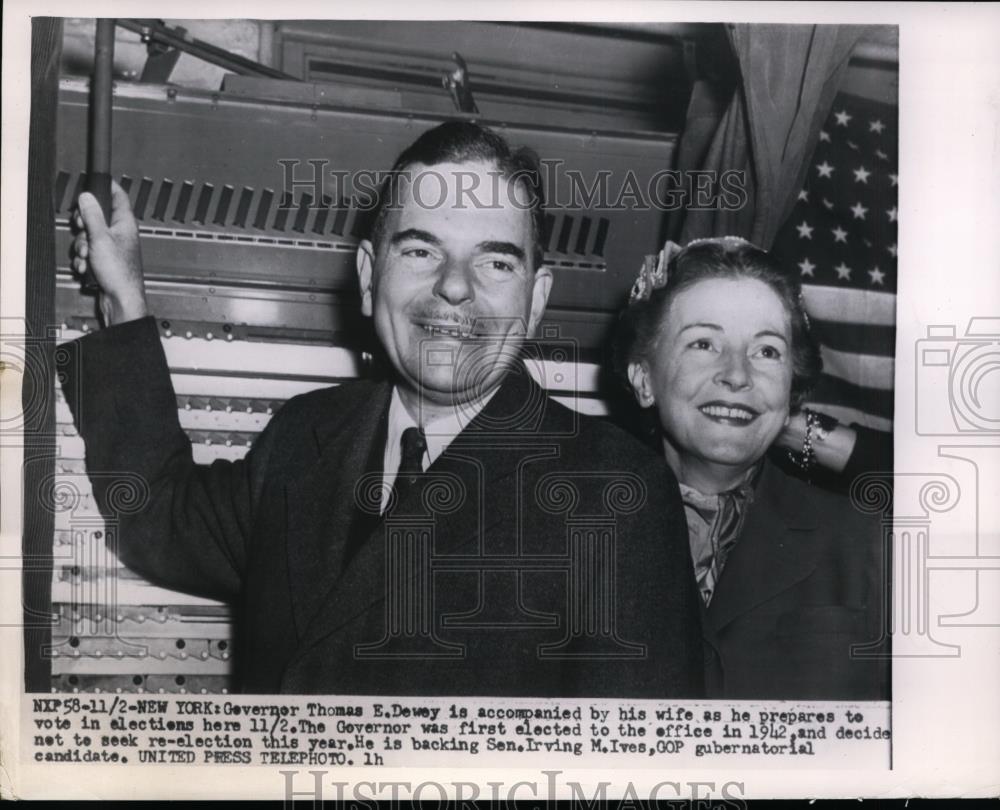 1954 Press Photo New York Governor Thomas Dewey Voting with Wife NYC - neny24573 - Historic Images