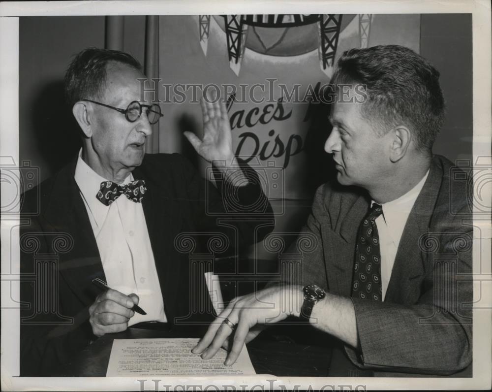 1949 Press Photo NEW YORK BRINGS D.P. DAUGHTERS TO U.S. NYC - neny25456 - Historic Images