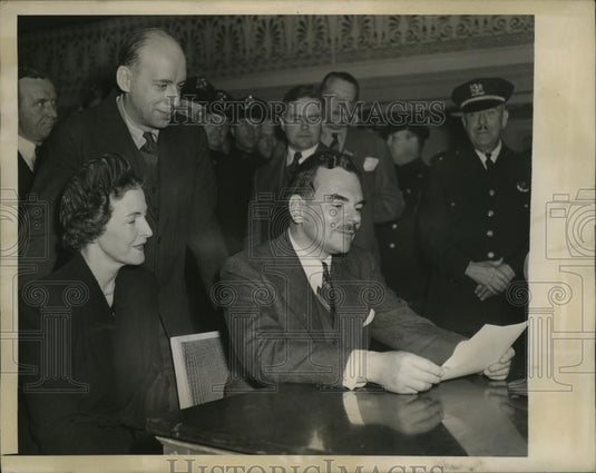 1944 Press Photo New York Gov and Mrs. Thomas Dewey concedes Defeat NYC - Historic Images