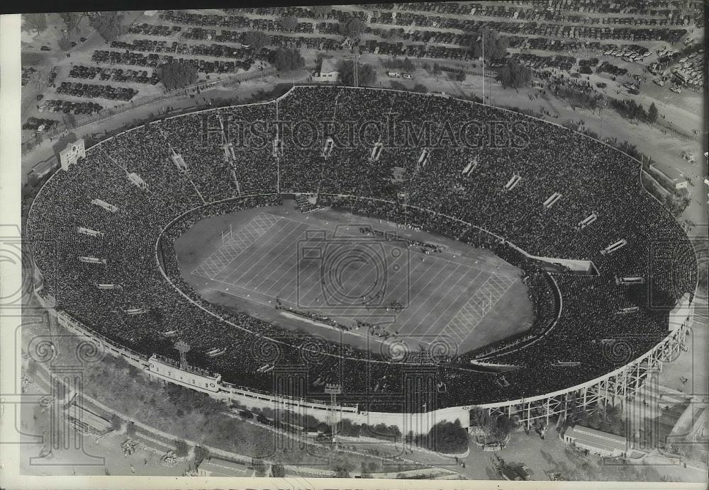 1937 Press Photo An aerial view of the Rose Bowl in Pasadena - sps07089 - Historic Images