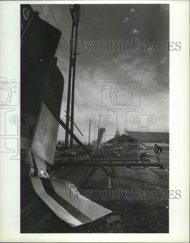 1990 Press Photo Spokane Indians Baseball Stadium barricade blown away - Historic Images