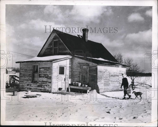 1946 Press Photo Farm Home of Ruth Sunderlin War Dept Clerk in Toivola Minn - Historic Images