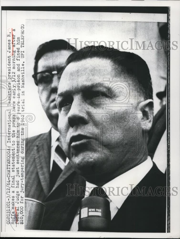 1964 Press Photo Teamsters President James Hoffa gives statement to the press - Historic Images