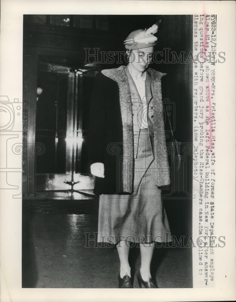 1948 Press Photo NYC Mrs Priscilla Hiss at grand jury probe in Chambers case - Historic Images