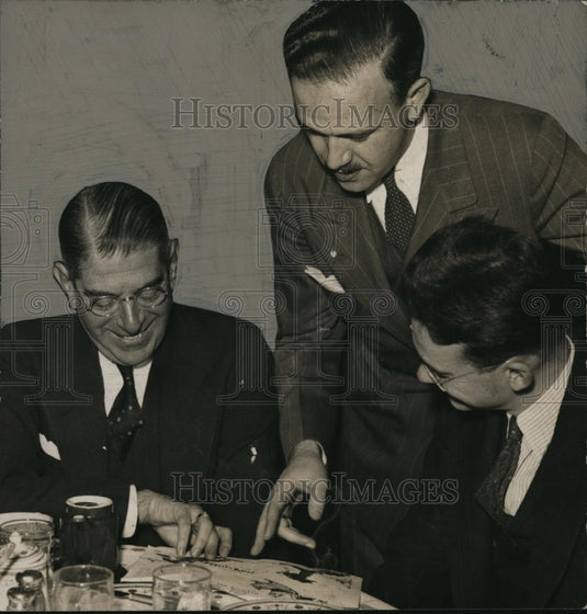 Press Photo Ralph H Jones, Donald cushman & samuel Roouce at meeting - Historic Images