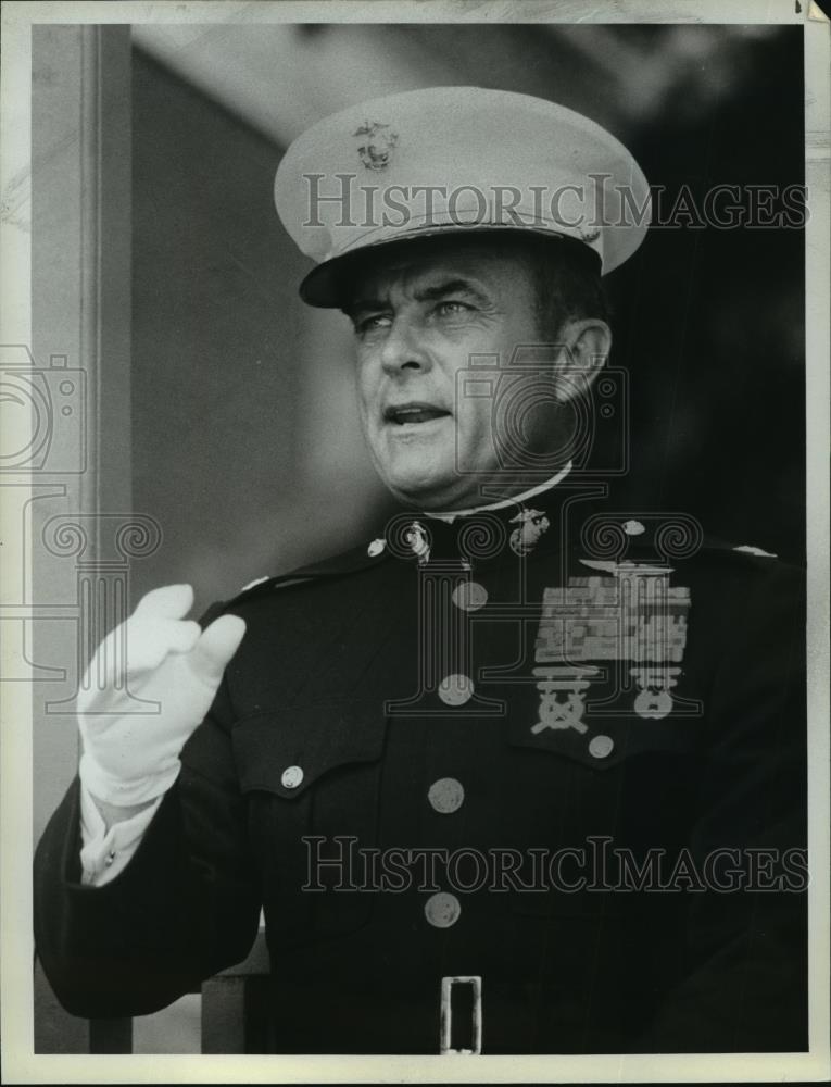1983 Press Photo Robert Conrad to star in "Hard Knox" - mja87962 - Historic Images