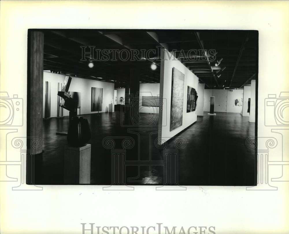 1980 Press Photo main lobby of new addition in Milwaukee Art Center - mja89327 - Historic Images