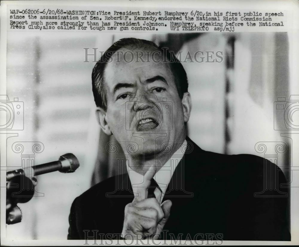 1968 Press Photo Hubert Humphrey Speaks on Robert Kennedy Assassination - Historic Images