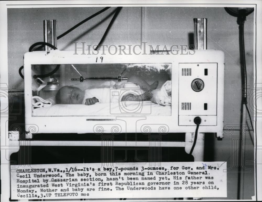 1957 Press Photo Governor Cecil Underwood Baby Boy Born in Charleston, Virginia - Historic Images