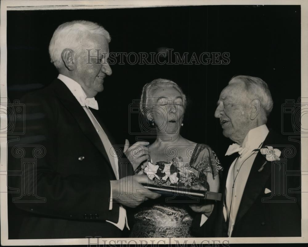 1940 Press Photo Senator Carter Glass of Virginia Honored on Birthday Sweetbriar - Historic Images