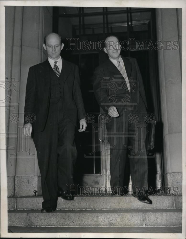 1946 Press Photo Marion Plant &amp; Wallace Brown Leaving US Labor Department - Historic Images