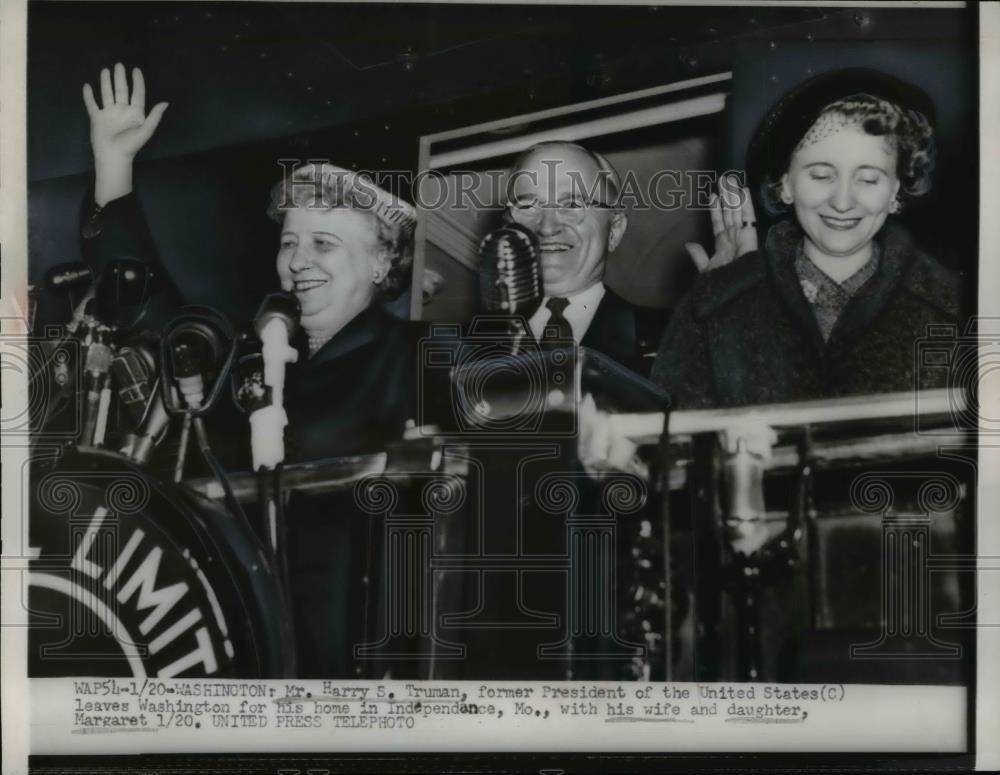 1953 Press Photo Harry S. Truman, Bess & Margaret Leaving Washington, D.C. - Historic Images