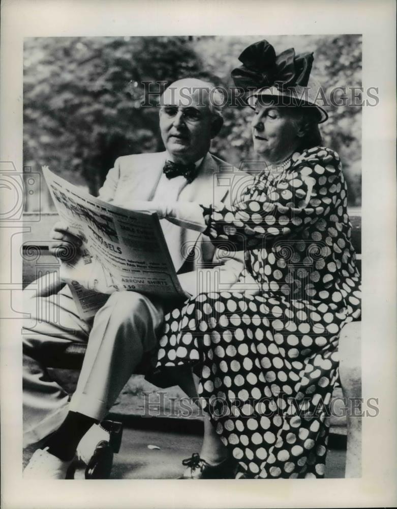 1948 Press Photo Michigan Senator &amp; Mrs Arthur Vandenberg - nep07878 - Historic Images