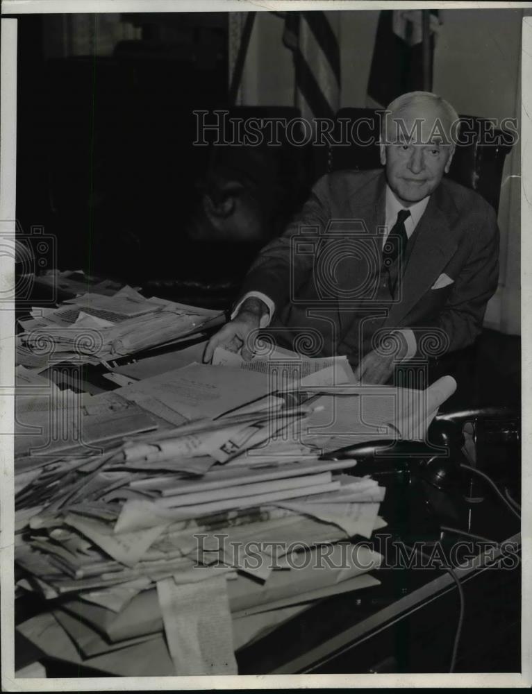 1944 Press Photo Secy of State Cordell Hull Celebrates 73rd Birthday - nep08429 - Historic Images