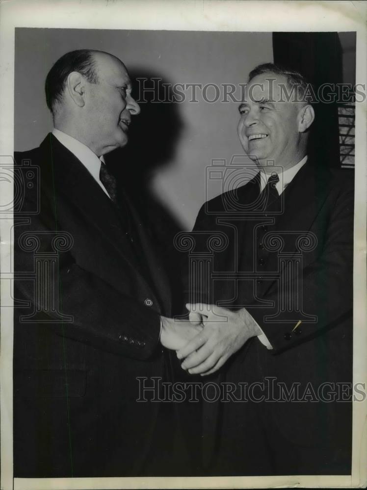 1943 Press Photo Judge Luhring Congratulated by Judge W Rutledge for Nomination - Historic Images