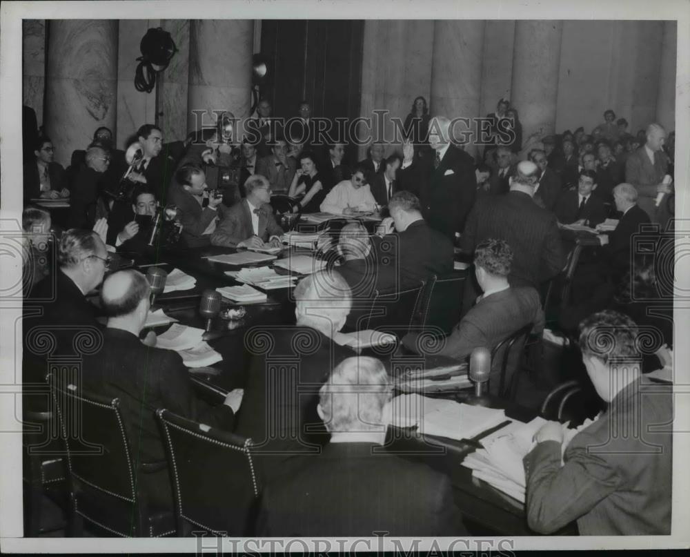 1945 Press Photo Secy of State C. Hull Takes Oath Before Pearl Harbor Committee - Historic Images