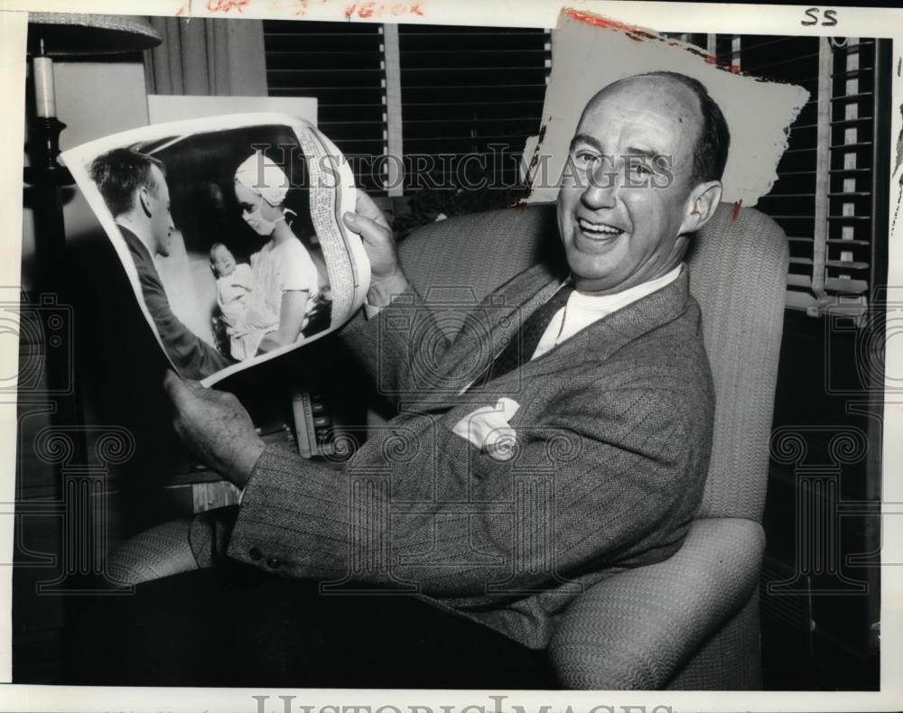 1956 Press Photo Adlai Stevenson Holds Picture of Grandson Born to Son and Wife - Historic Images