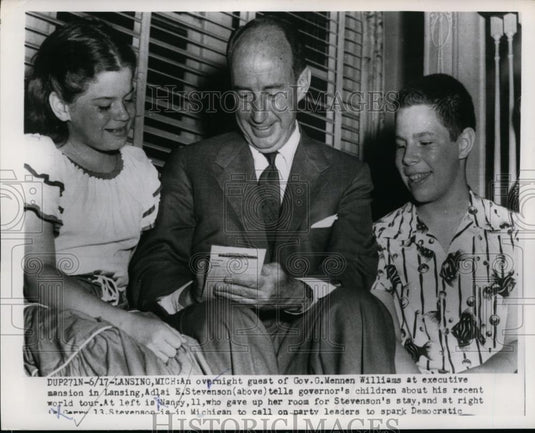 1954 Press Photo Adlai Stevenson Tells Gov William's Children About World Tour - Historic Images