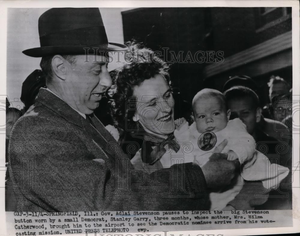 1953 Press Photo Adlai Stevenson with Supporters in Springfield, Illinois - Historic Images