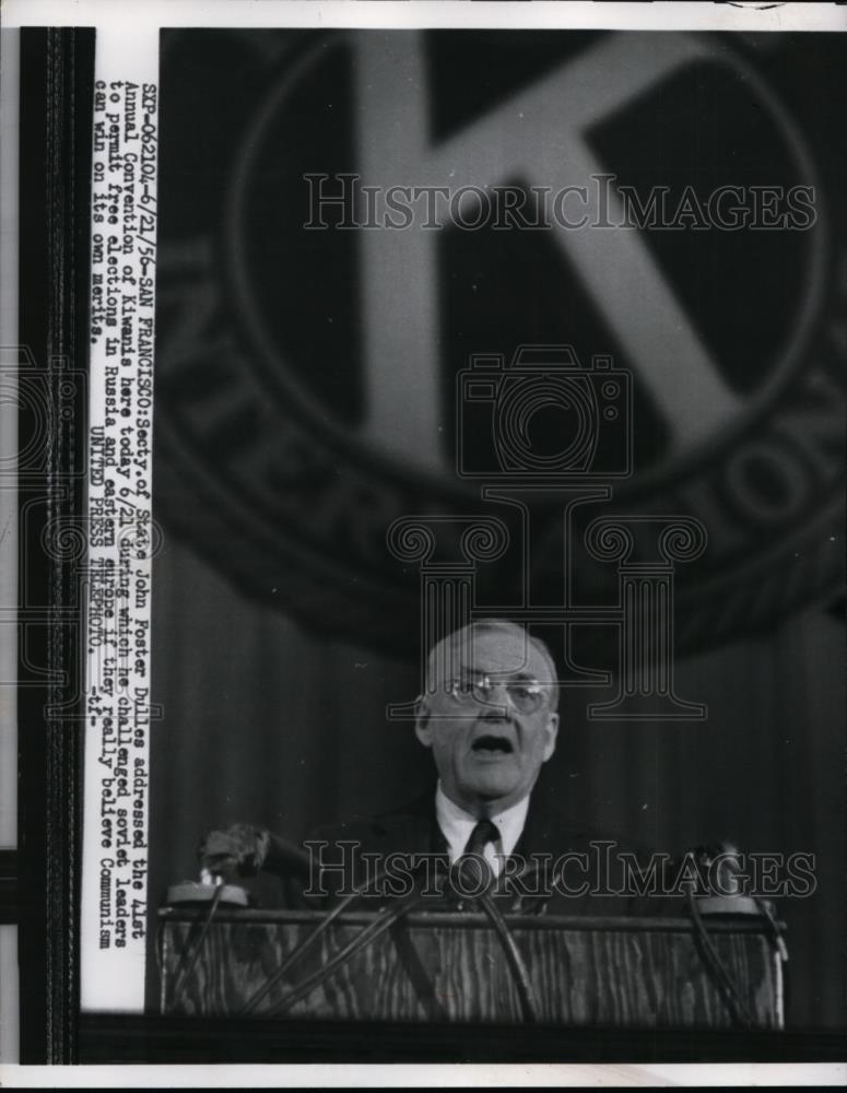 1956 Press Photo Secretary of State John Foster Dulles at Kiwanis Convention - Historic Images