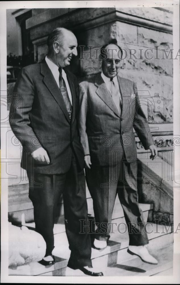 1952 Press Photo Adlai Stevenson &amp; Sen Richard B Russell of GA After Conference - Historic Images