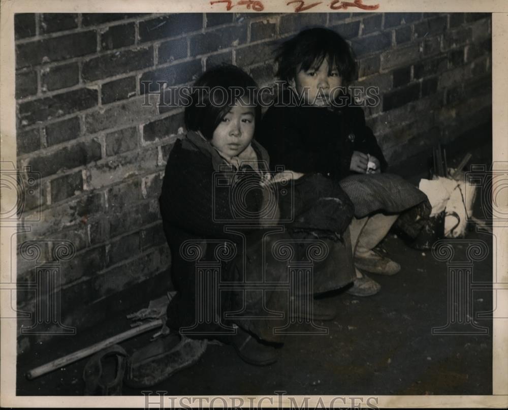 1949 Press Photo Two Seemingly Orphaned Children - nep09772 - Historic Images