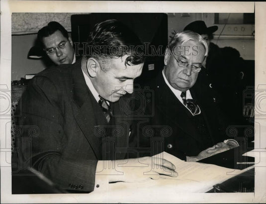 1940 Press Photo Officials at Committee Hearing on Census "Snooping" - nep09999 - Historic Images