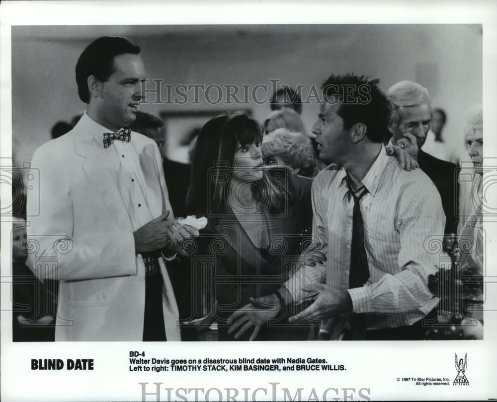 1987 Press Photo Timothy Stack, Kim Basinger and Bruce Willis in Blind Date. - Historic Images