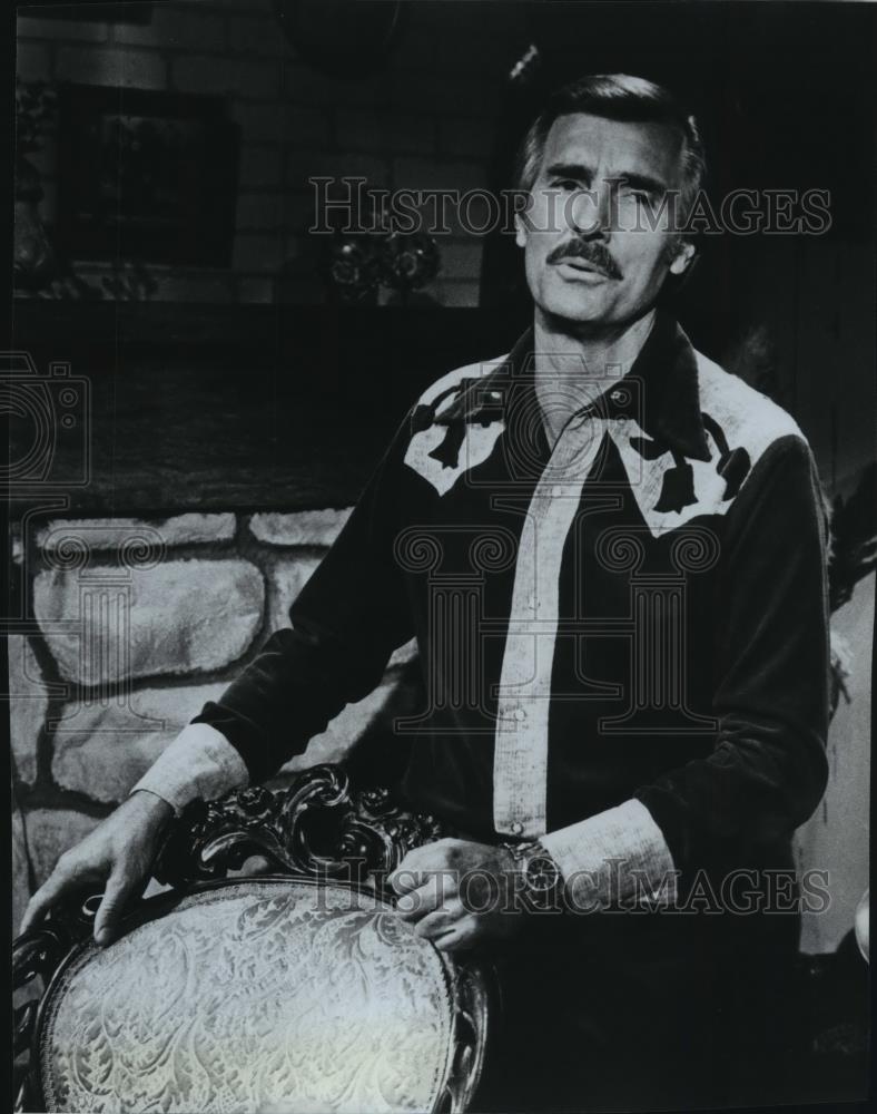 1979 Press Photo Dennis Weaver, actor. - spp04031 - Historic Images