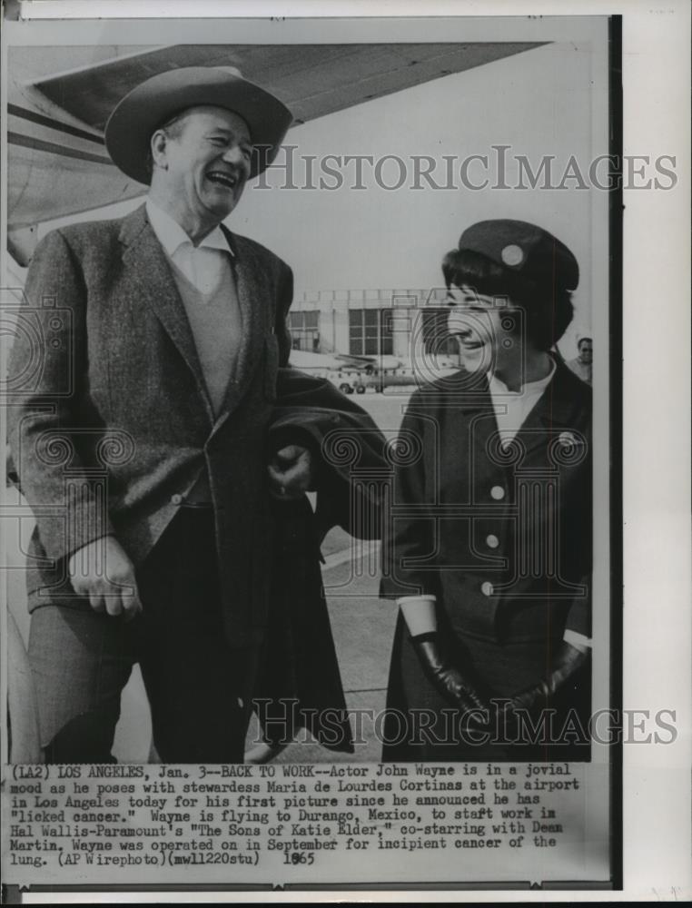 1965 Press Photo John Wayne and Maria de Lordes Cortinas at Los Angeles. - Historic Images