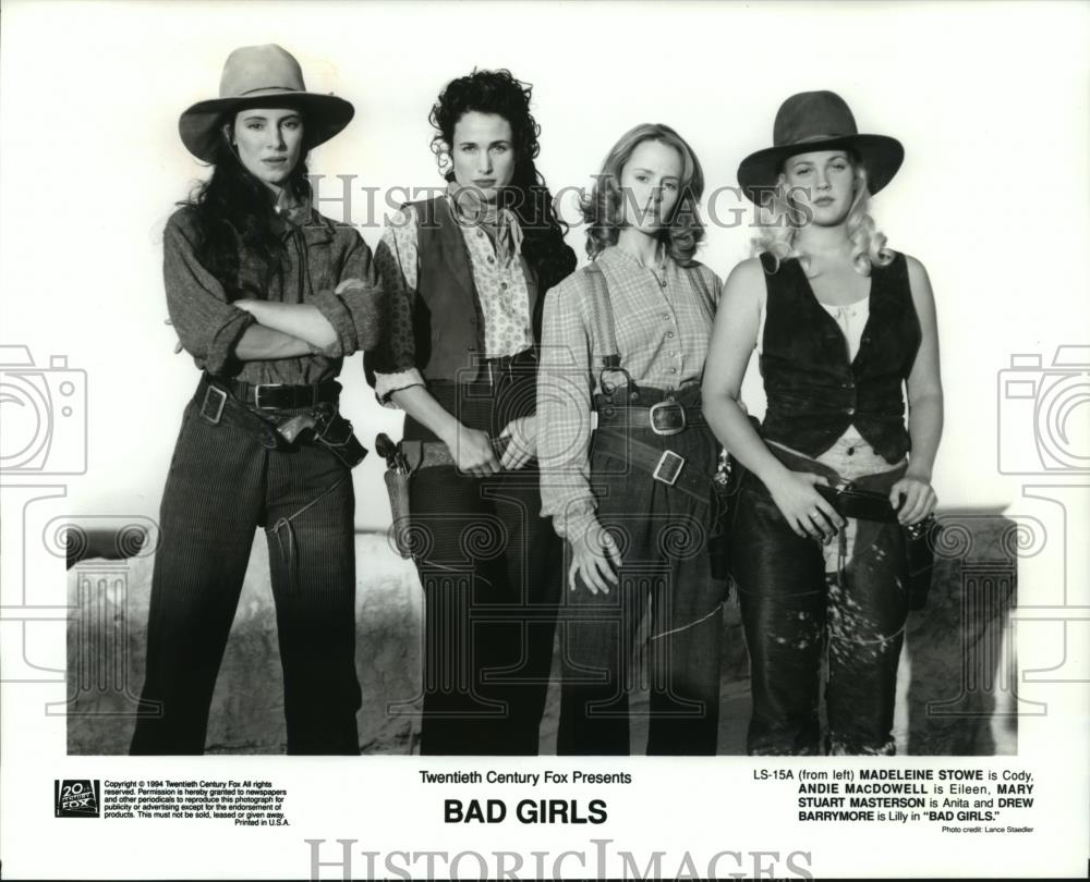 1994 Press Photo Madeleine Stowe, Andie McDowell and the cast of Bad Girls. - Historic Images