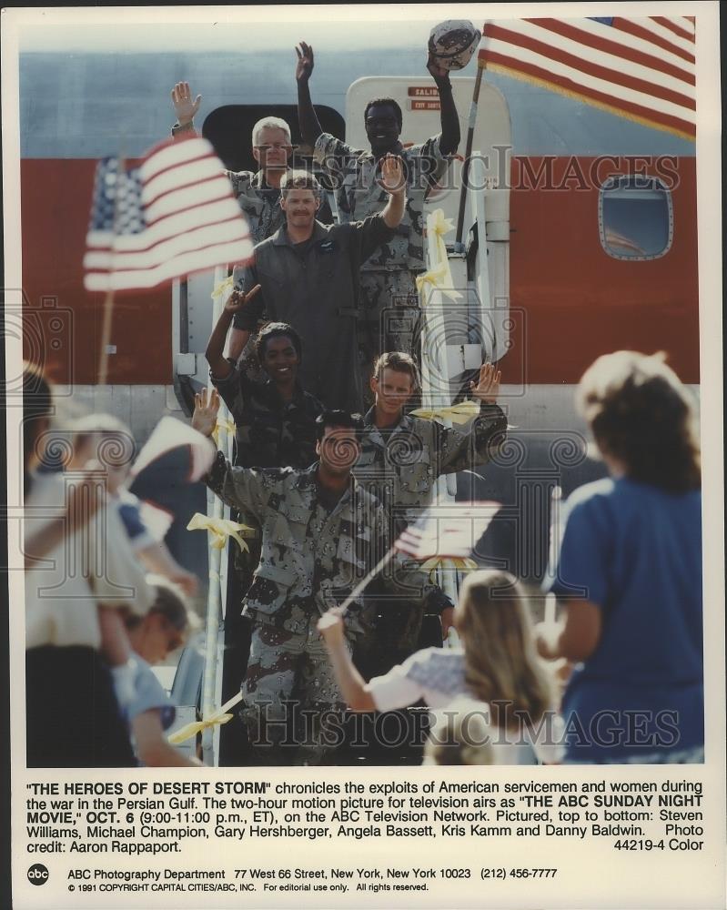 1991 Press Photo A scene from The Heroes of Desert Storm, on ABC. - spp04891 - Historic Images
