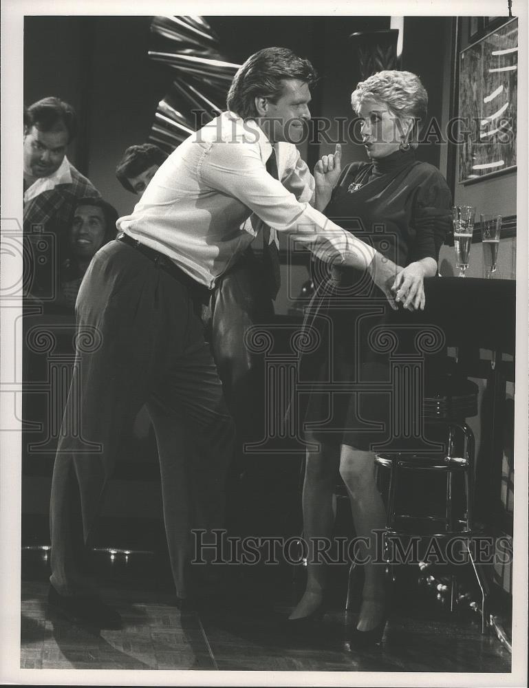 1989 Press Photo Sandy Duncan and Don Mirault in The Hogan Family, on NBC. - Historic Images