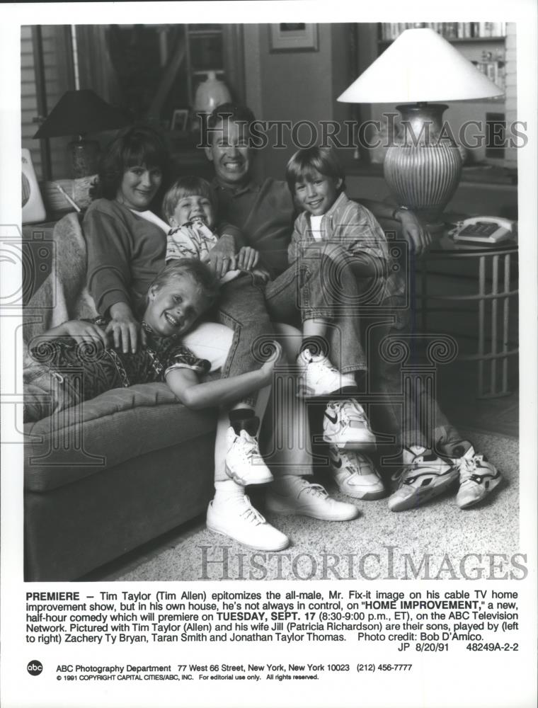 1991 Press Photo Tim Allen, Taran Smith and the cast of Home Improvement. - Historic Images