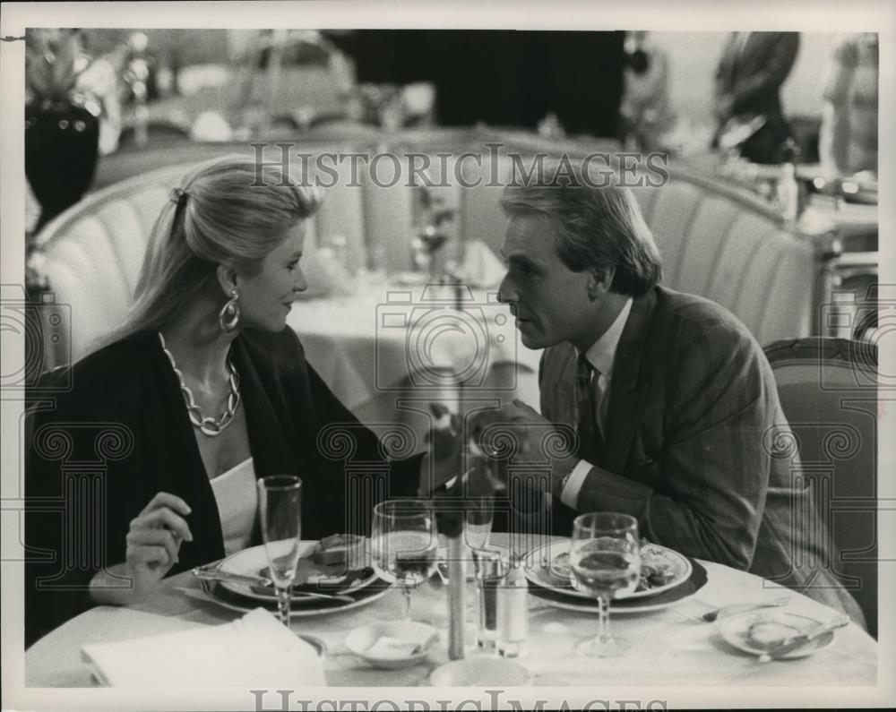 1988 Press Photo Corbin Bernsen and Laura Johnson in L.A. Law, on NBC. - Historic Images