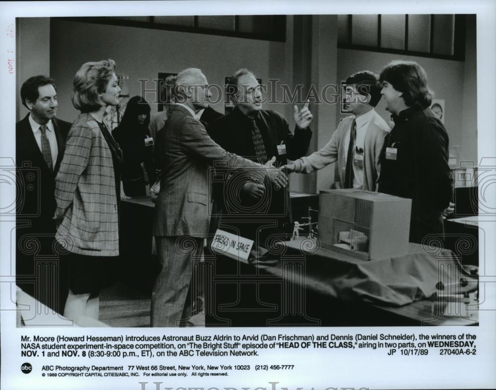 1989 Press Photo Howard Hesseman and Dan Frischman in Head of the Class, on ABC. - Historic Images