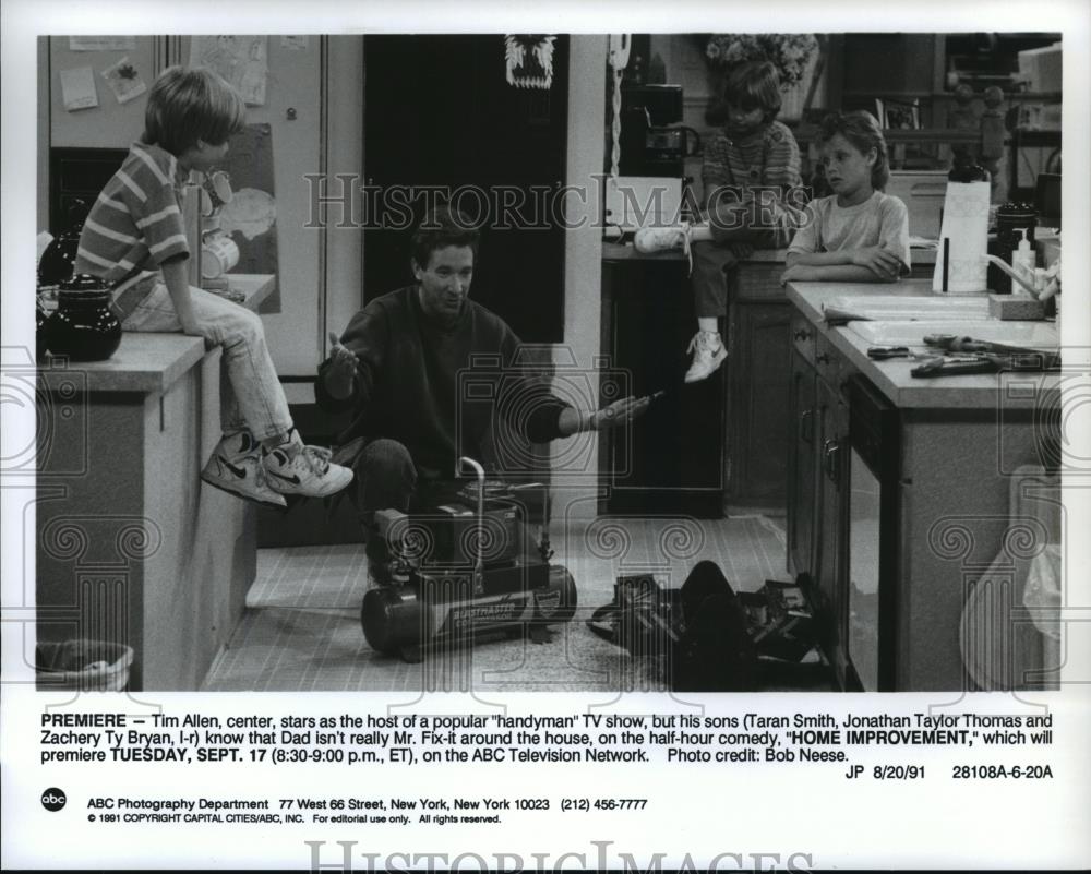 1991 Press Photo Tim Allen, Zachery Bryan & Taran Smith on Home Improvement. - Historic Images