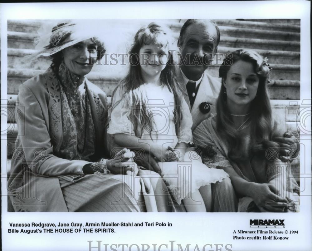 1994 Press Photo Vanessa Redgrave and Jane Gray in The House of the Spirits. - Historic Images