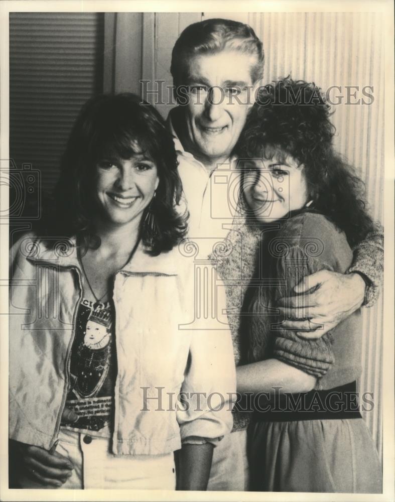 1990 Press Photo Kristy McNichol, Richard Mulligan & Dinah Manoff on Empty Nest. - Historic Images