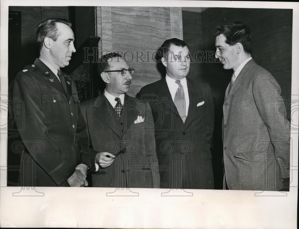 1952 Press Photo Engineers,Firemen, &amp; Conductors Strike Negotiators in Cleveland - Historic Images