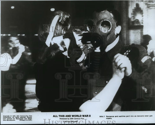 1976 Press Photo Movie All This and World War II, romance and wartime peril mix - Historic Images
