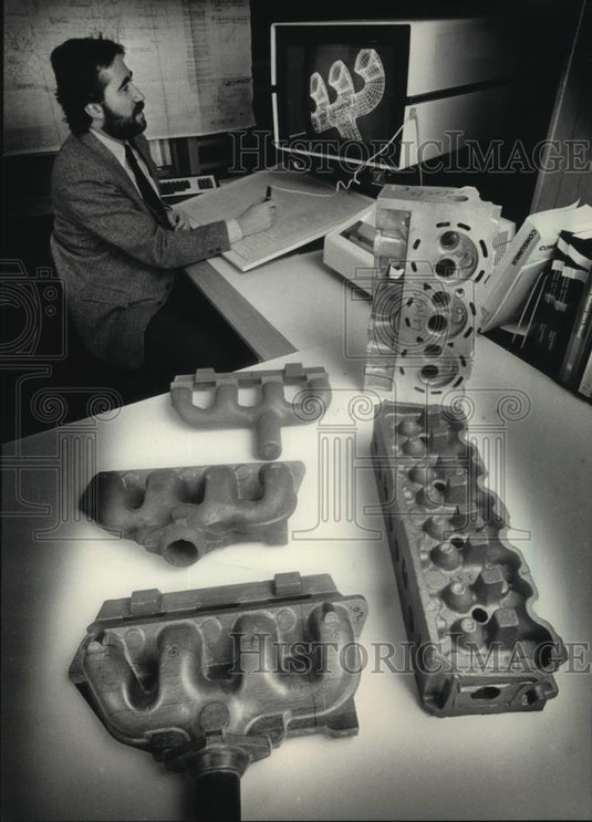 1988 Press Photo Exhaust Manifold & Castings at Wisconsin Pattern Company - Historic Images