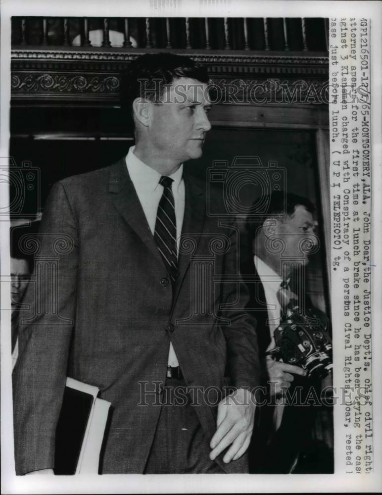 1965 Press Photo John Doar Arrived During The Lunch Break Of The Trial - Historic Images
