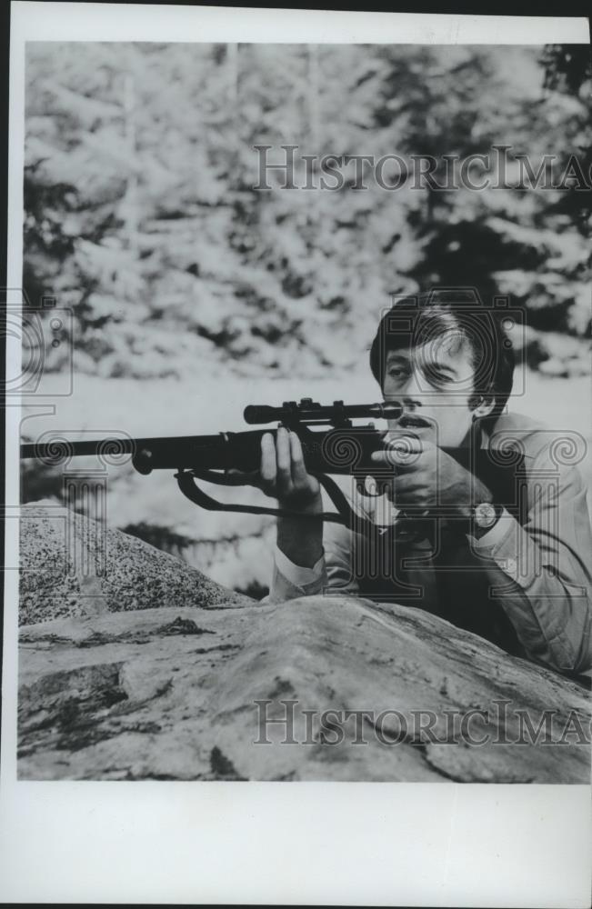 1966 Press Photo Peter Fonda in &quot;The American Sportsman&quot;  - spp29918 - Historic Images