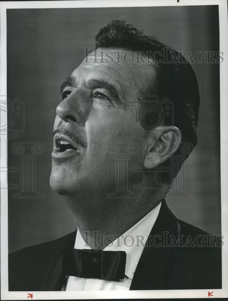 1970 Press Photo Tennessee Ernie Ford on Kraft Music Hall, on NBC. - spp29903 - Historic Images
