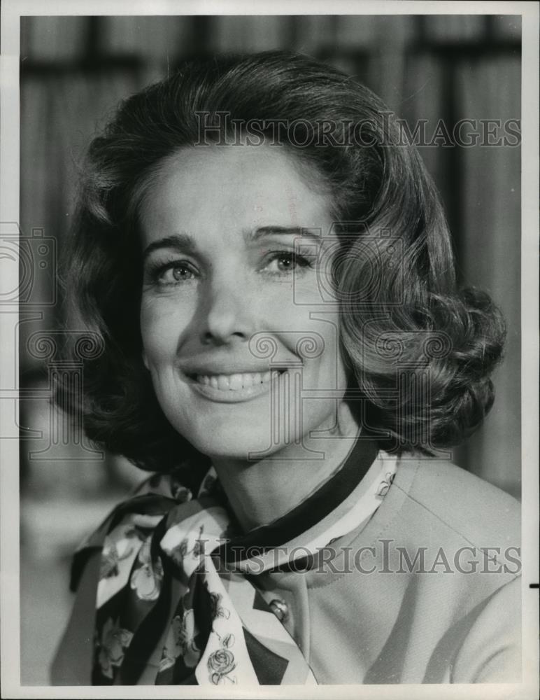 1971 Press Photo Julie Adams on the Jimmy Stewart Show. - spp22643 - Historic Images