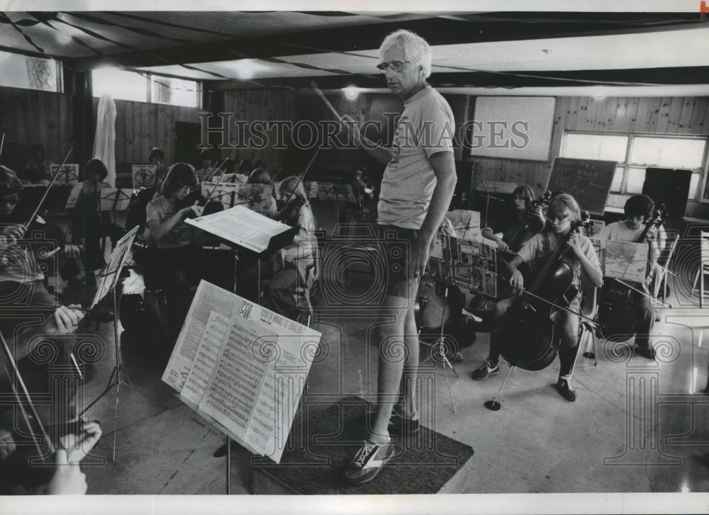 1979 Press Photo Donald Thulean, conductor- Spokane Junior Symphony Orchestra - Historic Images