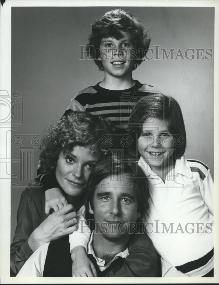 1980 Press Photo Beau Bridges and Helen Shaver star in &quot;United States&quot; on NBC-TV - Historic Images
